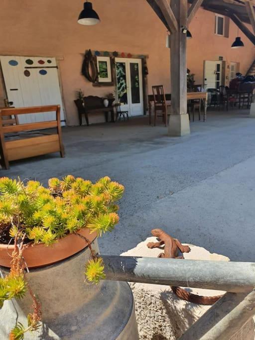 Dependance Pour 1 A 4 Pers Au Calme Dans Propriete Villa Marboz Ngoại thất bức ảnh
